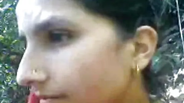 స్ట్రేంజ్ మరియు తెలు ... - 01:49 min