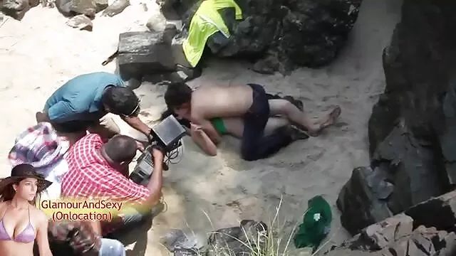 3 ఇంట్లో స్నేహితులు  ... - 01:56 min