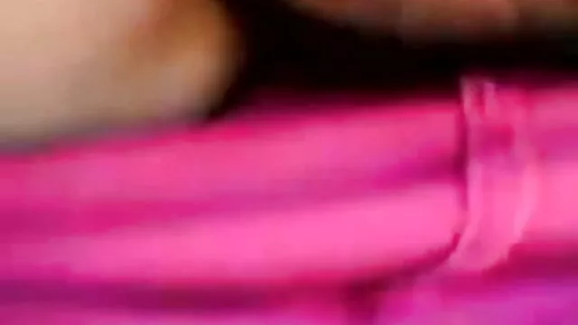 బ్లాండ్ తో ఇంట్లో తె ... - 0:50 min