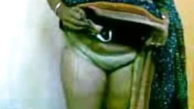 నల్లజాతీయులు బిజీగా  ... - 02:28 min