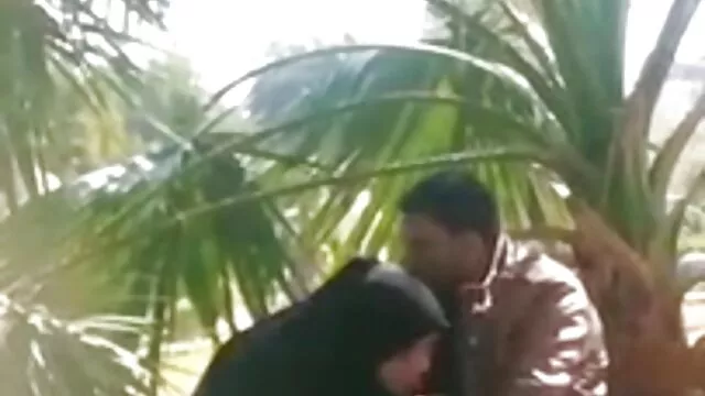 నేను చేరుకుంది బాత్ర ... - 00:48 min