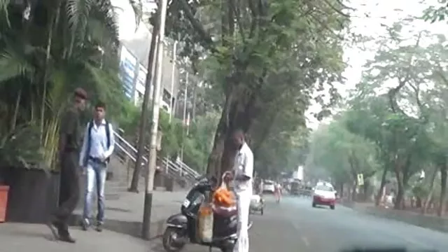 వివాహ వద్ద వధువు భరో ... - 01:04 min