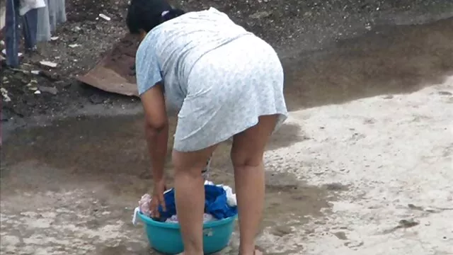 మేజోళ్ళు అమ్మాయి తో  ... - 02:28 min