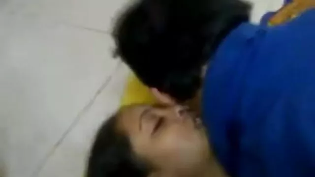 ఇంట్లో భారీ సంఖ్యలో  ... - 01:17 min
