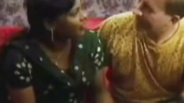 లాడర్ ఒక యువ తెలుగుస ... - 04:52 min