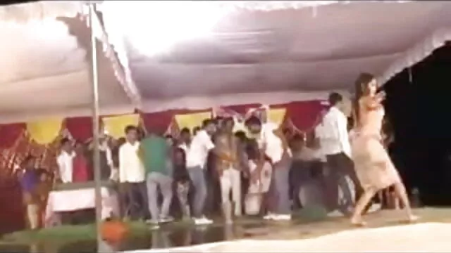 రేప్ ఒక అపారమయిన ఆసి ... - 02:12 min