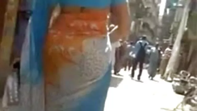 ఒక స్విమ్సూట్ను తెలు ... - 0:48 min
